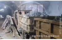 四川10噸架線式湘潭電機(jī)車(chē)井下卸礦視頻